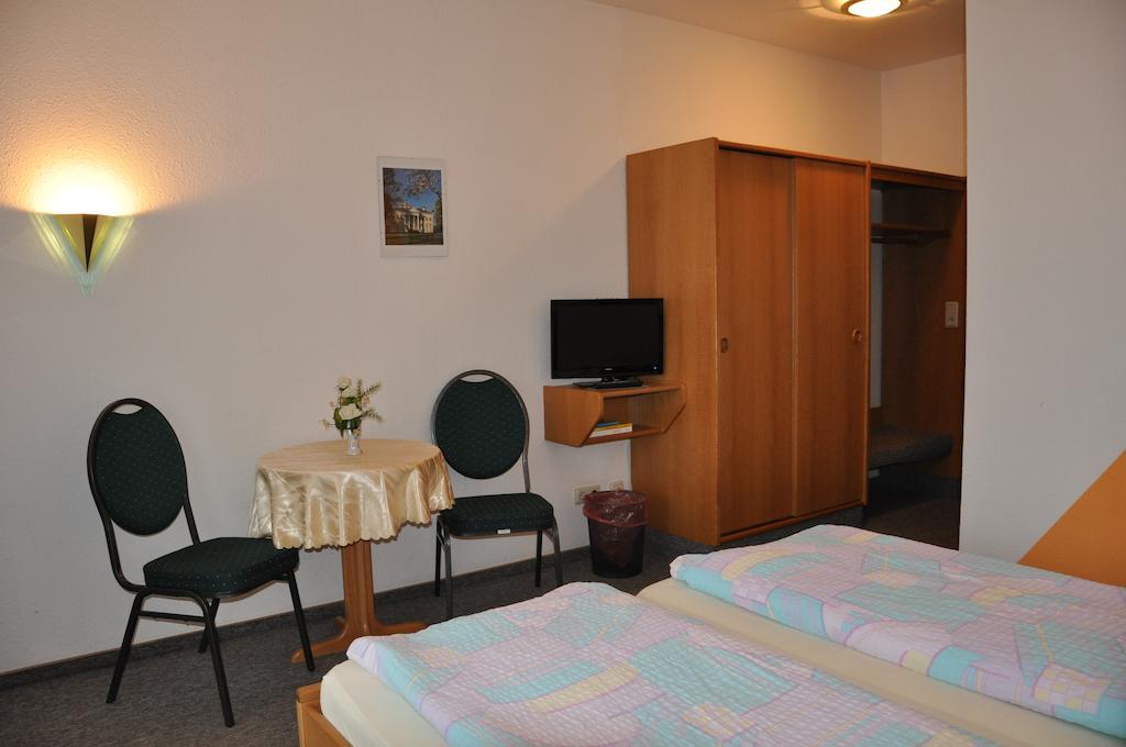 Hotel Fasold Sulzfeld  Szoba fotó