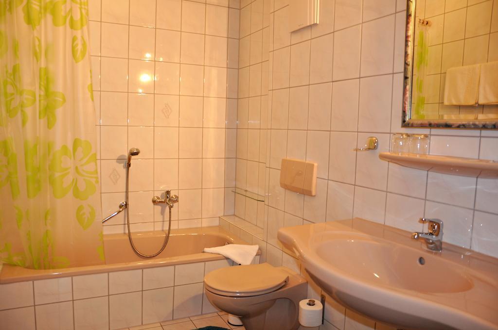 Hotel Fasold Sulzfeld  Szoba fotó